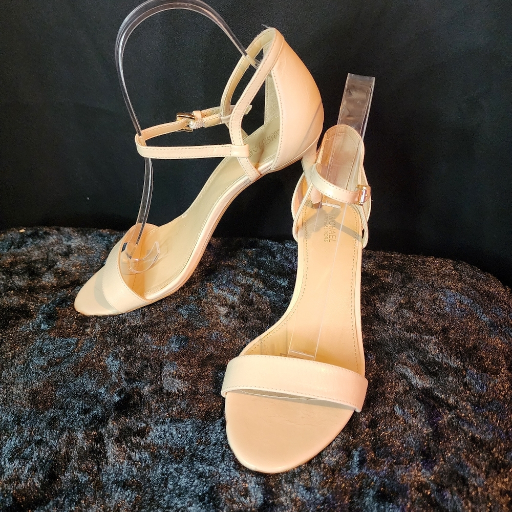 Michael Kors Nude Size 8 Leather Heels